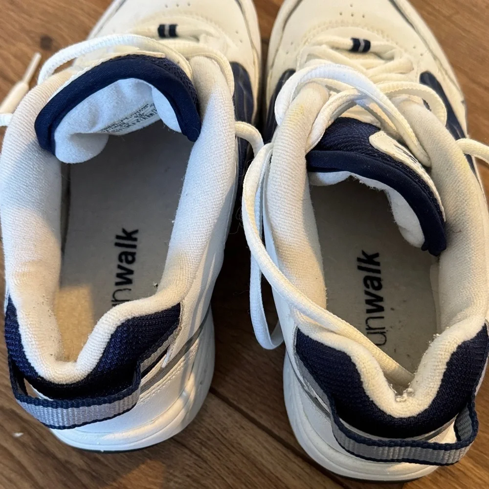 Nike Men's White and Navy Sneakers